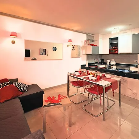 Corallo Artdesign 100 M From The Apartment *