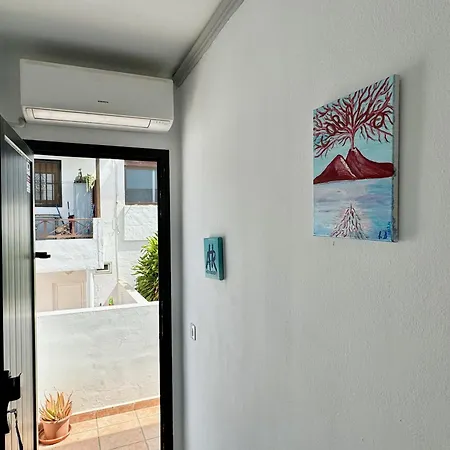 Apartment Corallo-50m From The Artdesign Puerto del Carmen (Lanzarote)