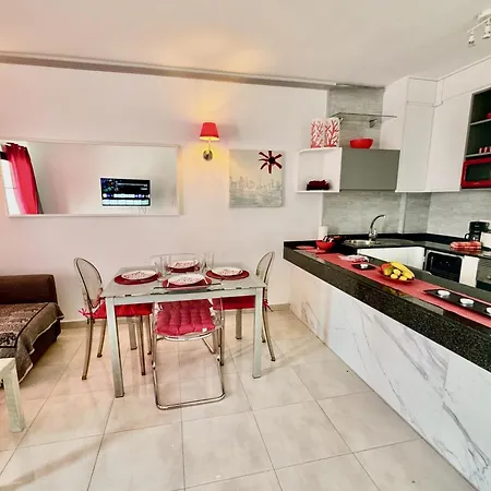 Corallo-50m From The Artdesign Apartment *